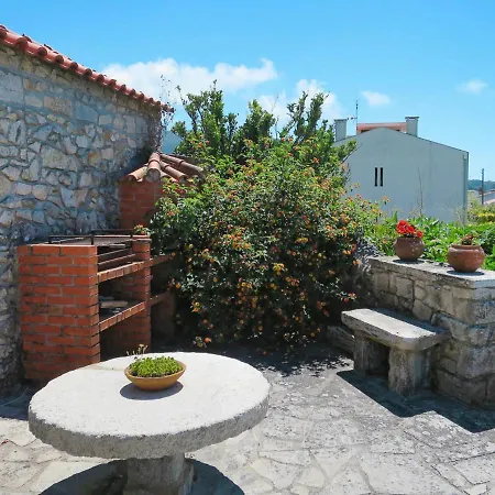 Sleeps 8 With Pool And Wifi * Afife